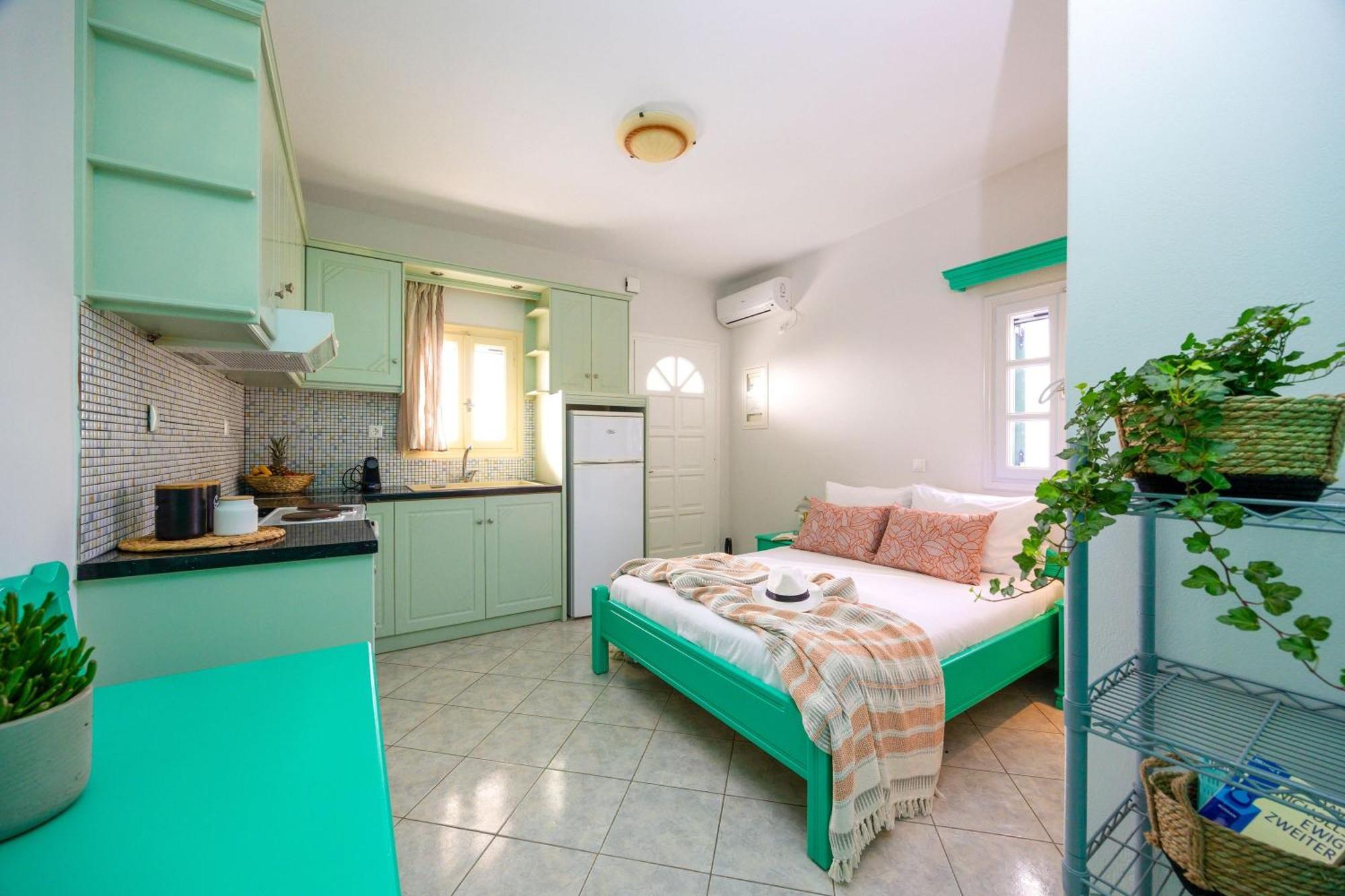 Sahara Beach Apartments - Kastraki Kastrákion エクステリア 写真